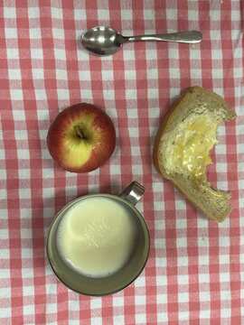 Slovenski zajtrk na OŠ Dragotina Ketteja (1)